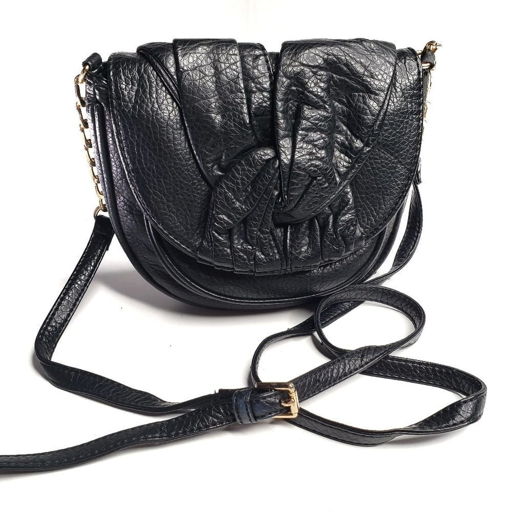 Kimchi Blue Twist Front Crossbody Purse Black‎ Faux Leather